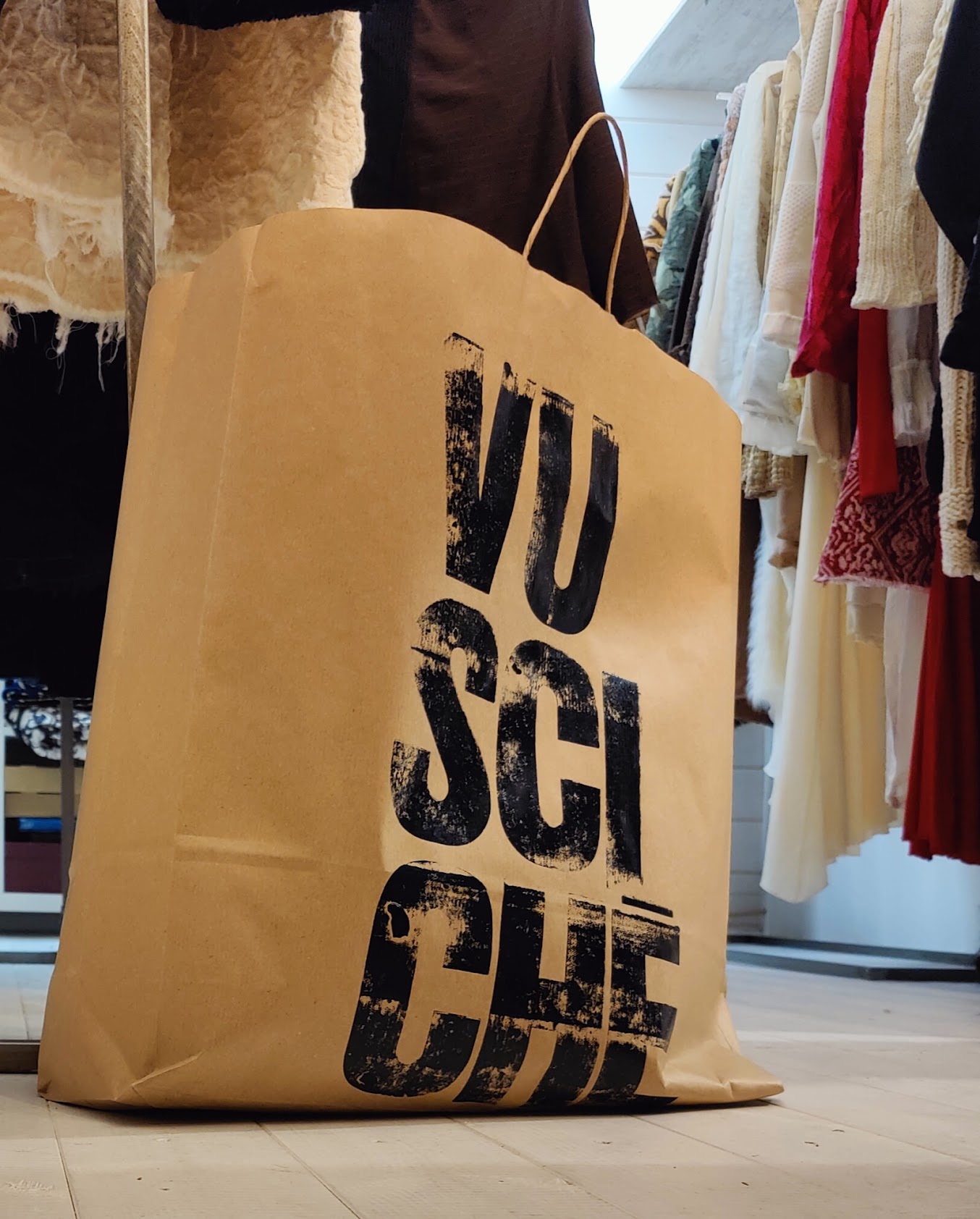 Vuscichè letterpress printed bag